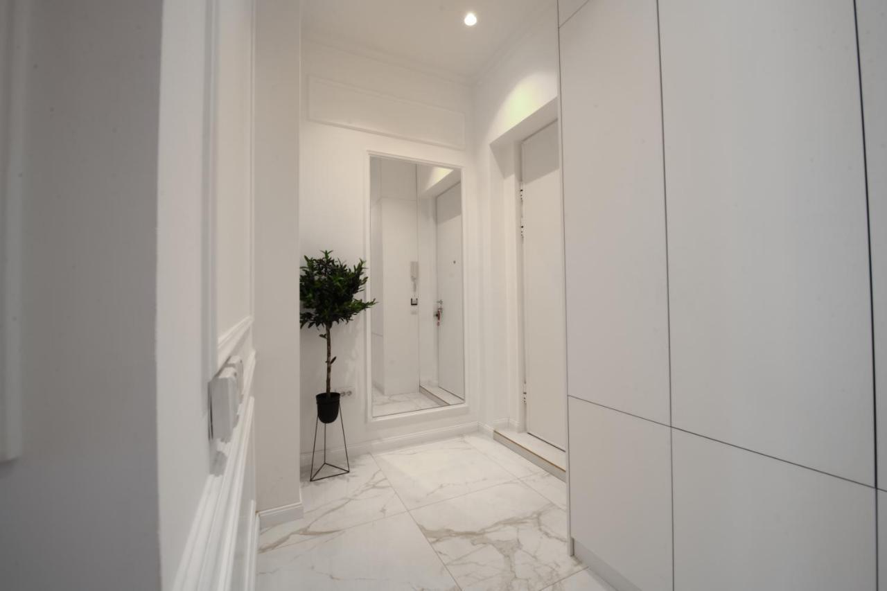 Max Central Apartment Belgrado Exterior foto
